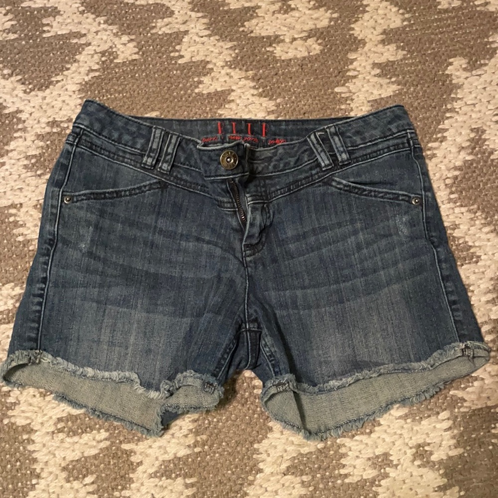 ELLE frayed jean shorts